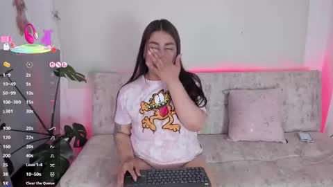 Pau OFmissweetpeach online show from June 18, 2:23 am
