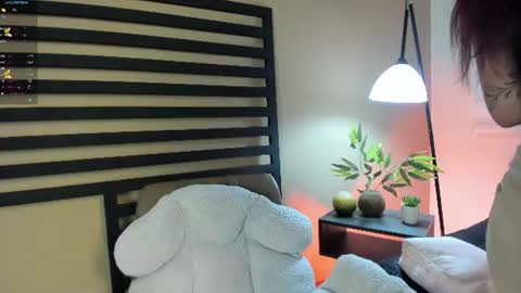 Snapshot of missy_davis chatting on August 2, 5:22 pm Miss online show from August 2, 5:22 pm