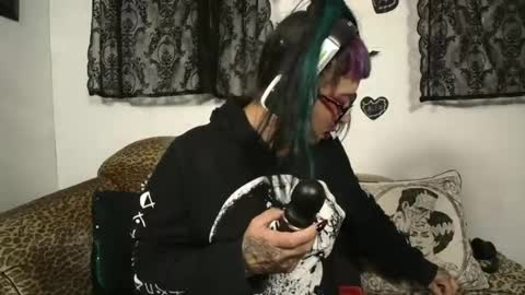 Missy Dee online show from August 2, 6:34 am
