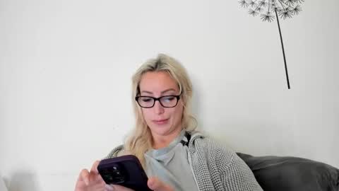 Missy matrix online show from January 15, 11:48 am