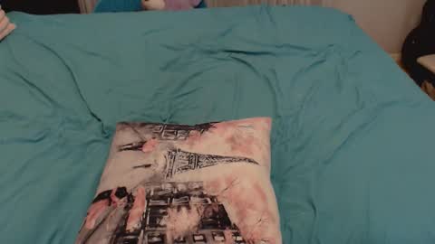 Snapshot of missyinpinkk chatting on December 5, 3:48 am Missy online show from December 5, 3:48 am