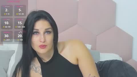 Snapshot of missyross_ chatting on July 4, 7:31 pm Elly online show from July 4, 7:31 pm