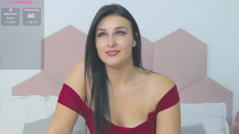 Snapshot of missyross_ chatting on July 13, 8:22 pm Elly online show from July 13, 8:22 pm