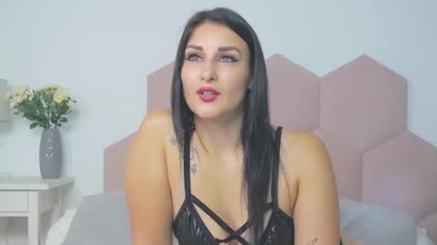Snapshot of missyross_ chatting on July 29, 7:56 pm Elly online show from July 29, 7:56 pm