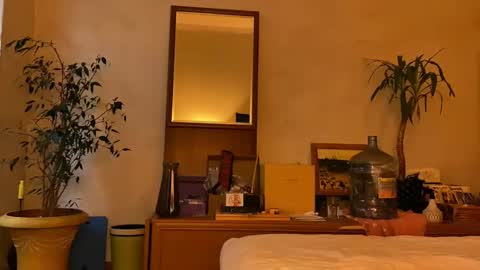 Snapshot of misszlataa chatting on September 21, 3:35 pm Zlata online show from September 21, 3:35 pm