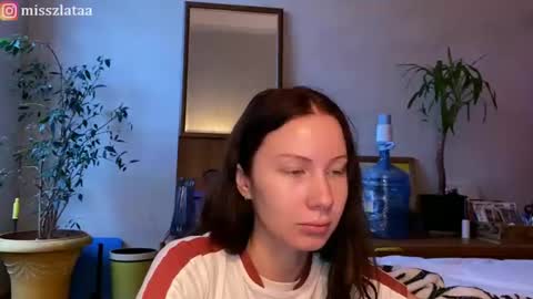 Snapshot of misszlataa chatting on November 6, 10:27 am Zlata online show from November 6, 10:27 am