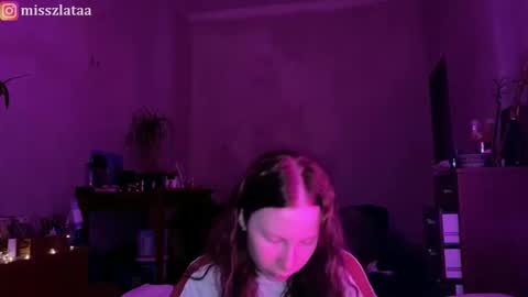 Snapshot of misszlataa chatting on December 3, 6:50 pm Zlata online show from December 3, 6:50 pm