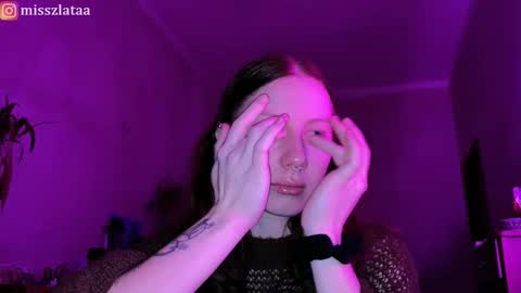 Snapshot of misszlataa chatting on December 5, 2:36 pm Zlata online show from December 5, 2:36 pm