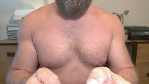 Snapshot of mister_dilf chatting on September 14, 1:54 pm MISTER DILF online show from September 14, 1:54 pm