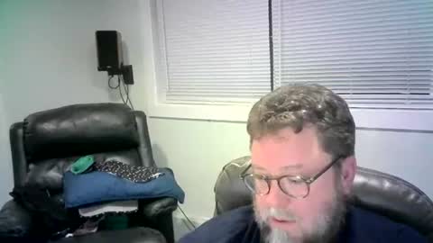 Snapshot of mister_happy567 chatting on February 8, 6:33 am Mr. Happy online show from February 8, 6:33 am