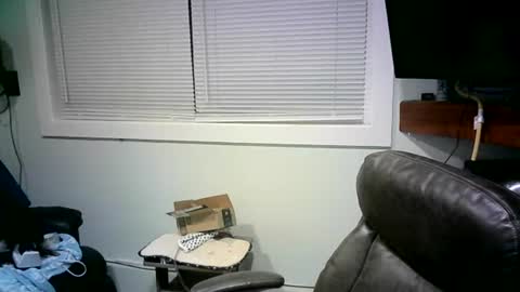 Snapshot of mister_happy567 chatting on March 10, 4:17 am Mr. Happy online show from March 10, 4:17 am