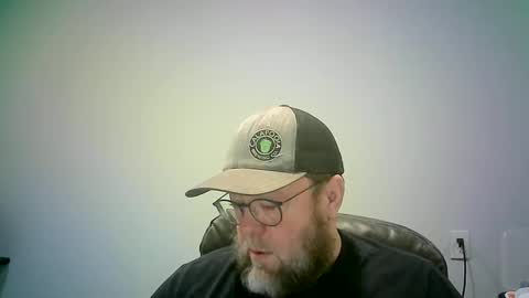 Snapshot of mister_happy567 chatting on December 21, 9:22 pm Mr. Happy online show from December 21, 9:22 pm