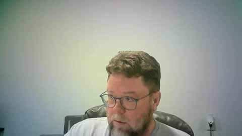 Snapshot of mister_happy567 chatting on January 10, 6:15 am Mr. Happy online show from January 10, 6:15 am