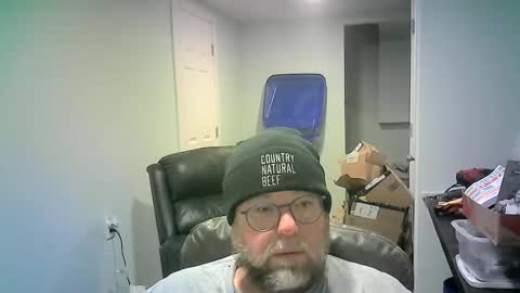 Snapshot of mister_happy567 chatting on January 19, 7:01 am Mr. Happy online show from January 19, 7:01 am