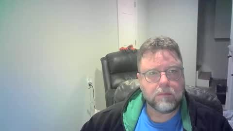 Snapshot of mister_happy567 chatting on February 4, 6:30 am Mr. Happy online show from February 4, 6:30 am