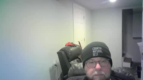 Snapshot of mister_happy567 chatting on February 8, 6:39 am Mr. Happy online show from February 8, 6:39 am
