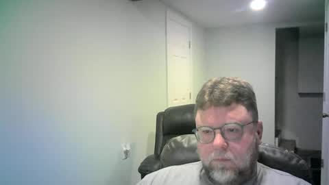 Snapshot of mister_happy567 chatting on July 7, 6:47 am Mr. Happy online show from July 7, 6:47 am