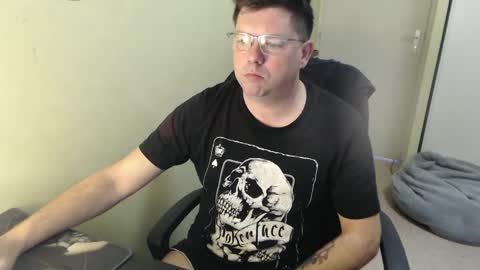 Snapshot of mistercoeur1 chatting on March 12, 8:19 am mistercoeur online show from March 12, 8:19 am