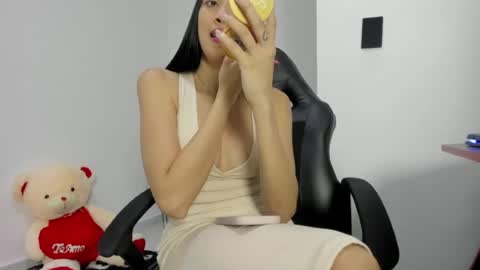 Snapshot of mistress_findom chatting on June 14, 3:52 am mistress_findom online show from June 14, 3:52 am