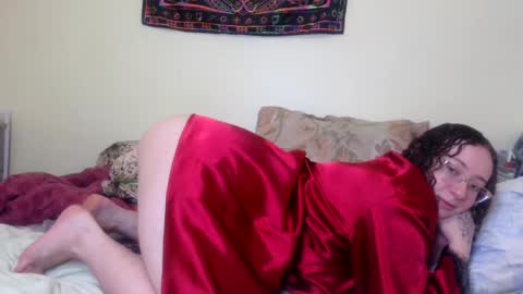 Snapshot of mistress_kasha chatting on September 24, 6:33 pm Mistress Kaha online show from September 24, 6:33 pm