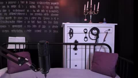 Snapshot of mistress_marlene chatting on May 10, 7:35 am Mistress Marlene online show from May 10, 7:35 am