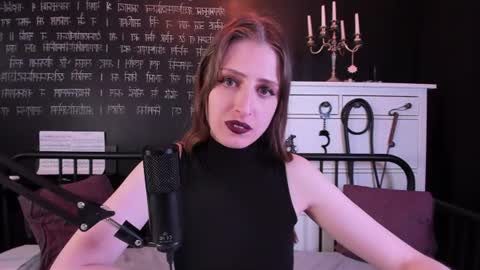 Snapshot of mistress_marlene chatting on June 21, 7:44 am Mistress Marlene online show from June 21, 7:44 am