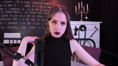Snapshot of mistress_marlene chatting on June 28, 6:08 am Mistress Marlene online show from June 28, 6:08 am