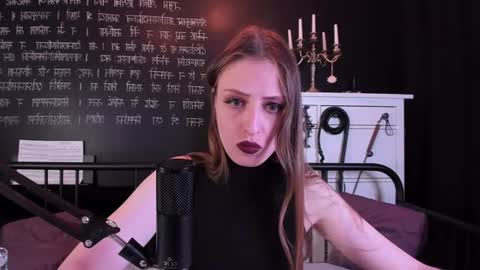 Snapshot of mistress_marlene chatting on July 3, 7:48 am Mistress Marlene online show from July 3, 7:48 am