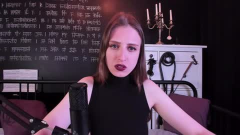 Snapshot of mistress_marlene chatting on July 18, 9:35 am Mistress Marlene online show from July 18, 9:35 am