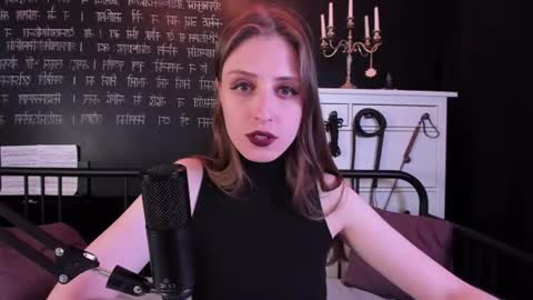 Snapshot of mistress_marlene chatting on July 20, 9:34 am Mistress Marlene online show from July 20, 9:34 am