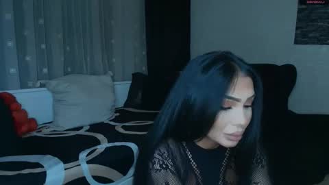 mistress_meryem online show from June 17, 10:00 pm