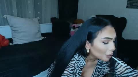 mistress_meryem online show from July 13, 10:23 pm