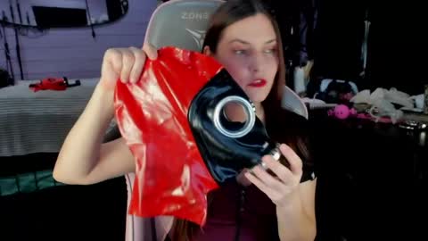 Dirty Priest and Ivi online show from May 22, 10:59 pm