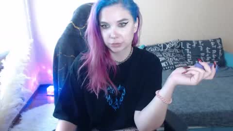 Snapshot of mistressbailey_x chatting on June 22, 12:02 pm Miss Bailey online show from June 22, 12:02 pm