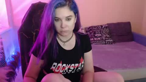 Snapshot of mistressbailey_x chatting on July 28, 7:04 pm Miss Bailey online show from July 28, 7:04 pm
