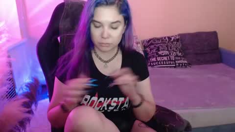 Snapshot of mistressbailey_x chatting on July 28, 7:39 pm Miss Bailey online show from July 28, 7:39 pm
