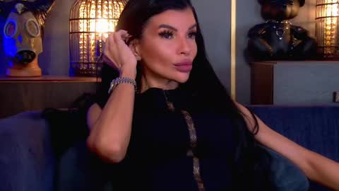Snapshot of mistresselenia chatting on May 4, 2:13 pm Elenia online show from May 4, 2:13 pm