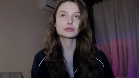 Snapshot of mistresselizy chatting on February 11, 8:10 pm mistresselizy online show from February 11, 8:10 pm