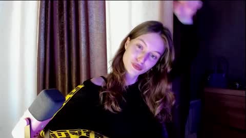 Snapshot of mistresselizy chatting on September 24, 1:03 pm mistresselizy online show from September 24, 1:03 pm