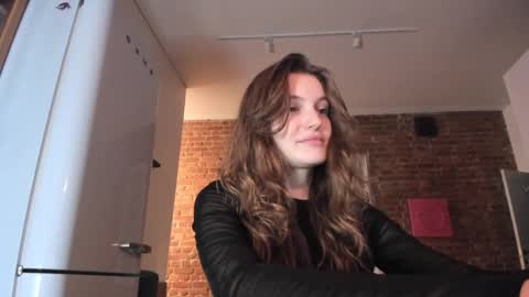 Snapshot of mistresselizy chatting on December 16, 9:09 pm mistresselizy online show from December 16, 9:09 pm