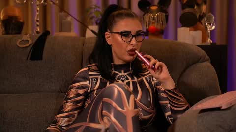 Mistress Kelly online show from October 20, 11:49 pm