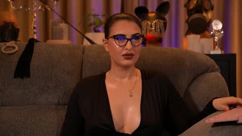 Mistress Kelly online show from November 3, 12:24 am