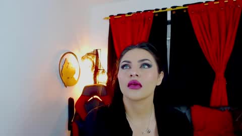 Snapshot of mistresslombana_666 chatting on May 30, 6:21 am Mistresslombana online show from May 30, 6:21 am