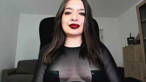Snapshot of mistressmichelle5 chatting on July 6, 11:07 am YourGoddessM online show from July 6, 11:07 am
