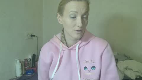 mistressmilly32 online show from February 27, 9:37 pm