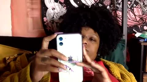 Snapshot of mistressmystii chatting on February 12, 3:07 am Mistress Mystii online show from February 12, 3:07 am