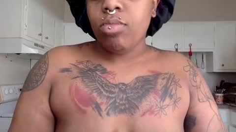 Snapshot of mistressmystii chatting on February 25, 5:04 pm Mistress Mystii online show from February 25, 5:04 pm