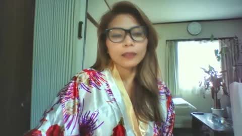 Snapshot of mistressneonata chatting on April 16, 4:35 am mistressneonata online show from April 16, 4:35 am