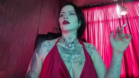 Snapshot of mistressolivia07 chatting on July 18, 6:12 pm Mistress olivia online show from July 18, 6:12 pm