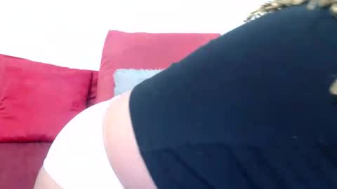 Snapshot of mistressshirleyx chatting on October 28, 6:54 pm mistressshirleyx online show from October 28, 6:54 pm